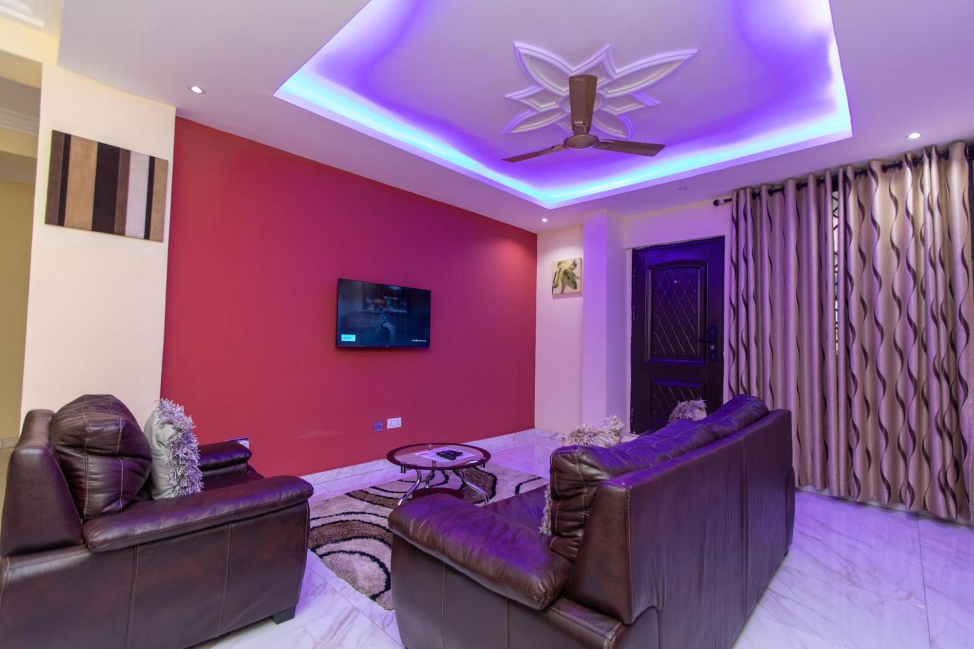 Washington Apartments - Just 25Mins Drive From The Airport Kwashieman Kültér fotó