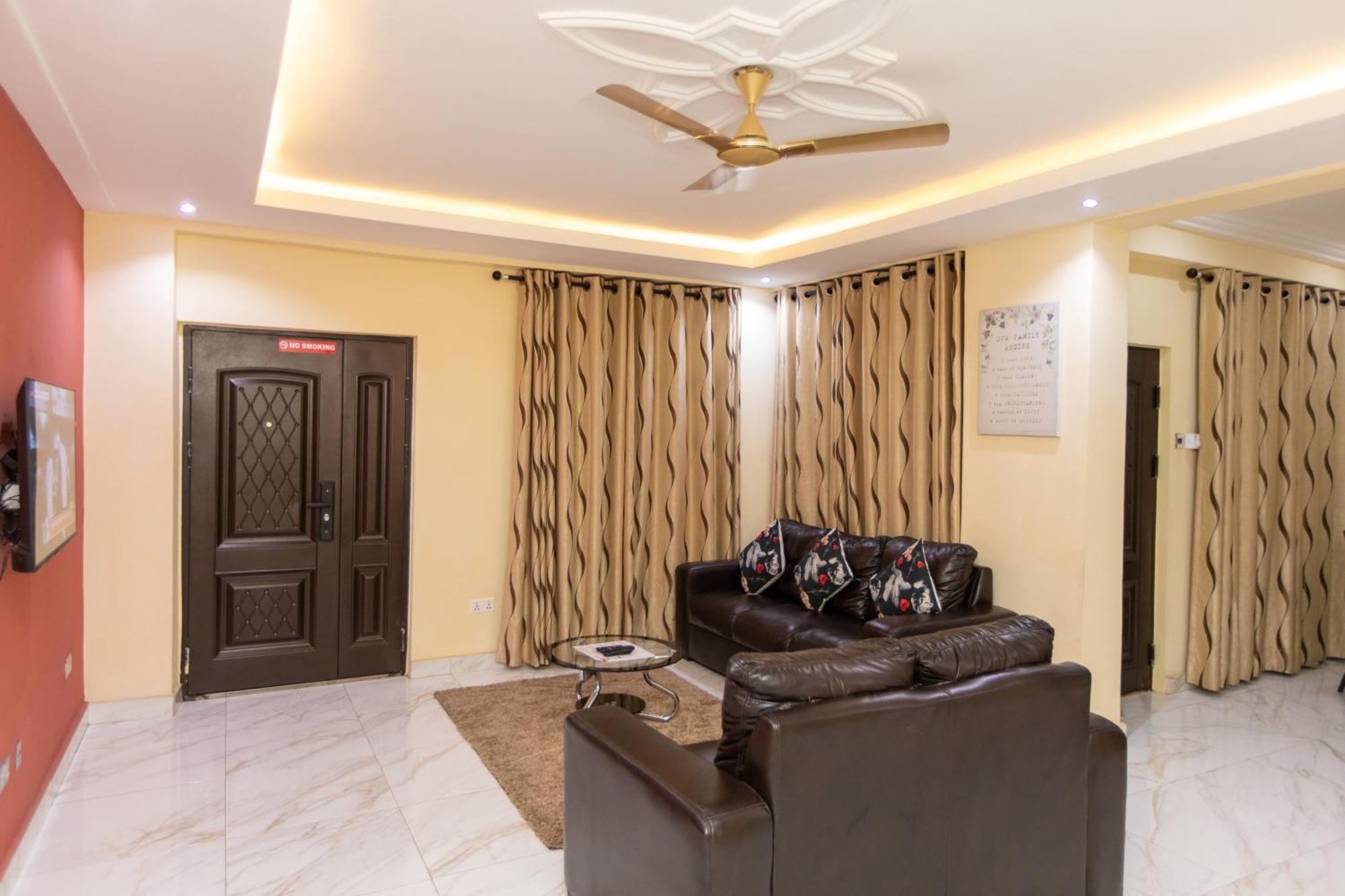 Washington Apartments - Just 25Mins Drive From The Airport Kwashieman Kültér fotó