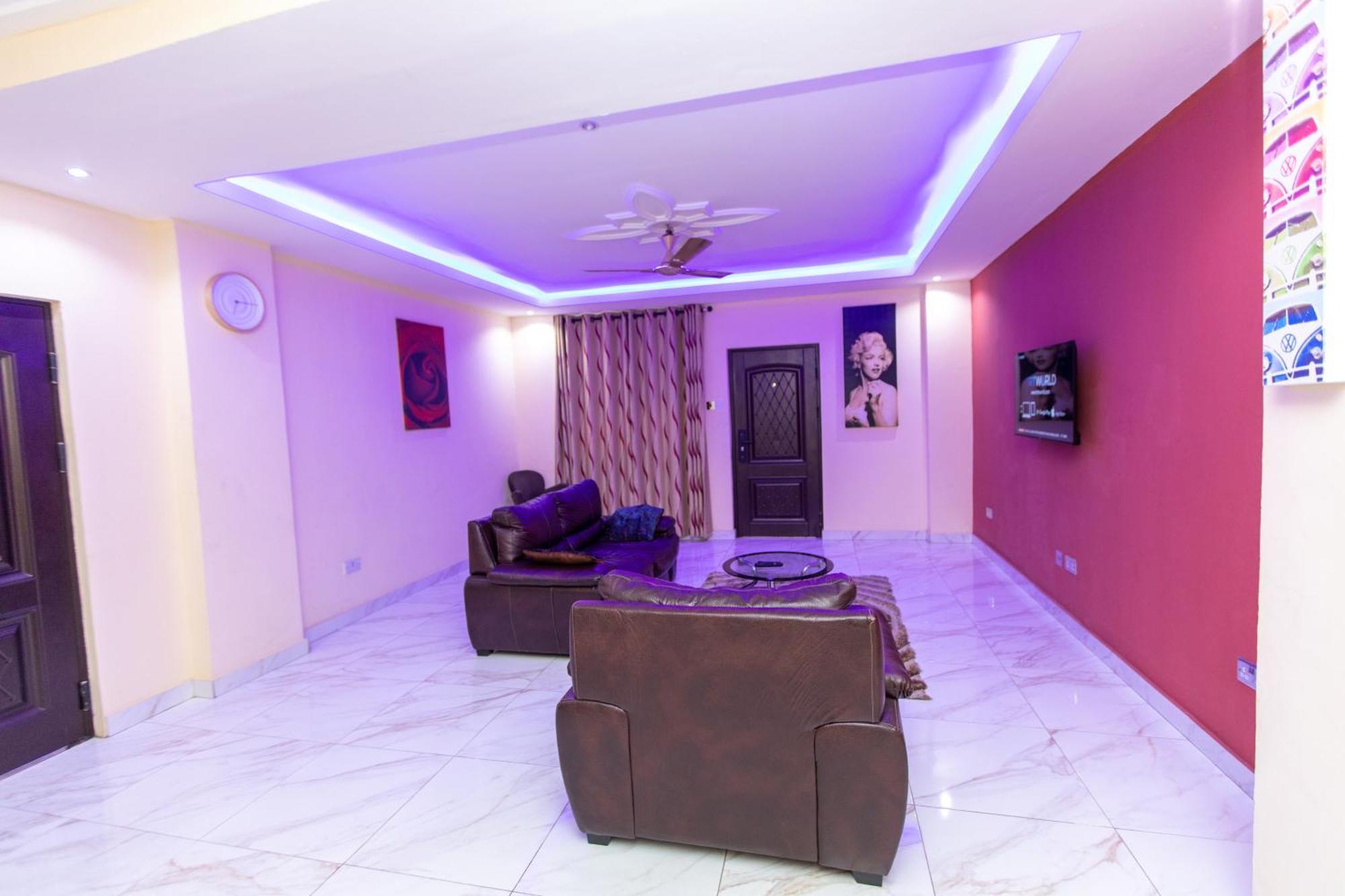 Washington Apartments - Just 25Mins Drive From The Airport Kwashieman Kültér fotó