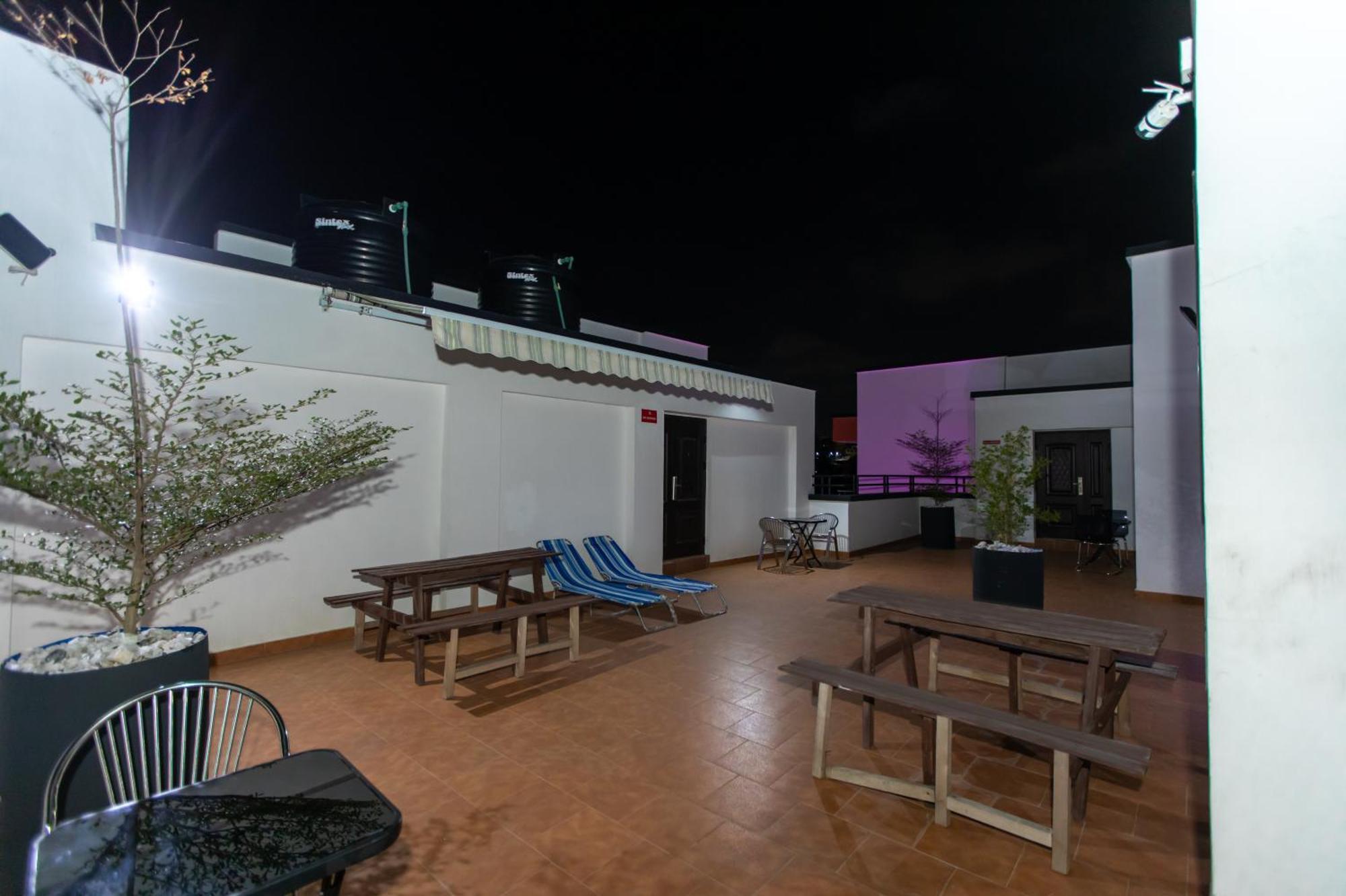Washington Apartments - Just 25Mins Drive From The Airport Kwashieman Kültér fotó