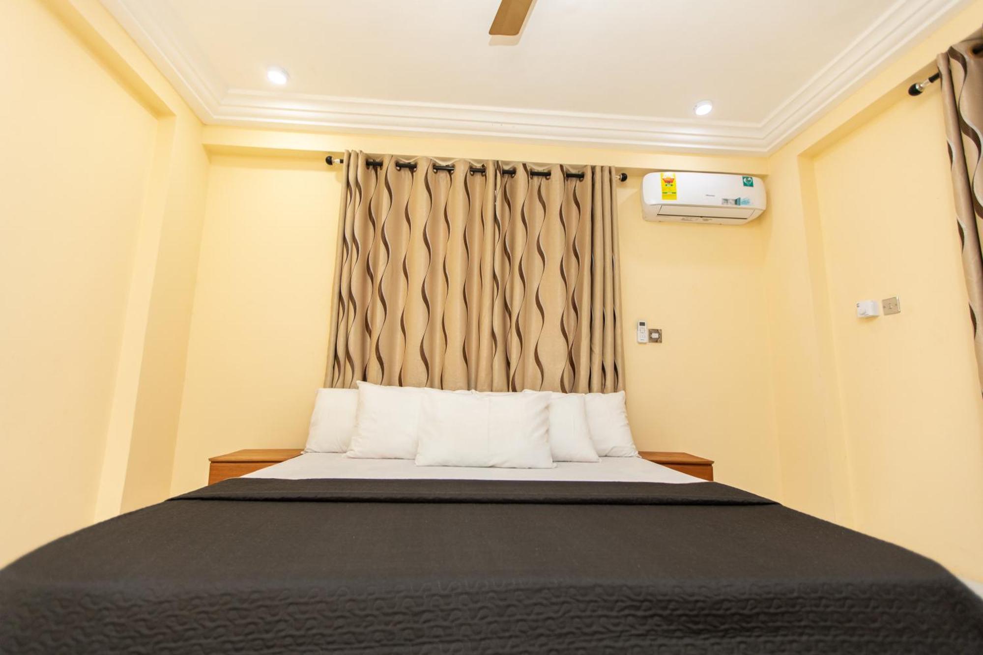 Washington Apartments - Just 25Mins Drive From The Airport Kwashieman Kültér fotó