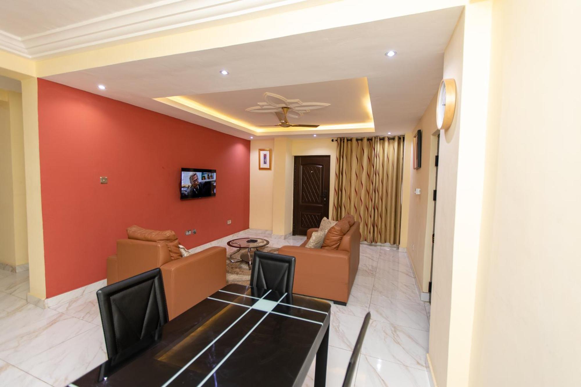 Washington Apartments - Just 25Mins Drive From The Airport Kwashieman Kültér fotó