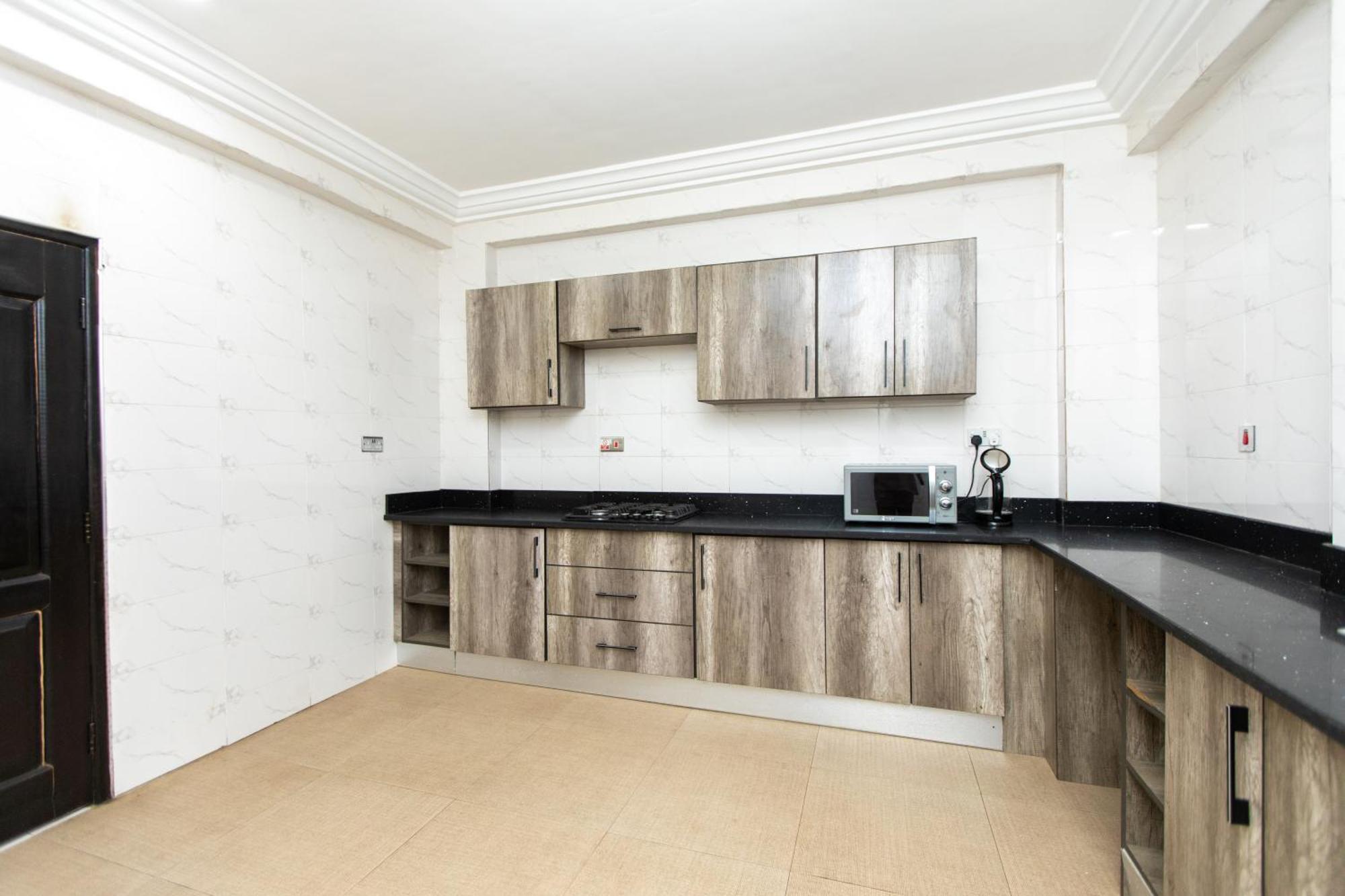 Washington Apartments - Just 25Mins Drive From The Airport Kwashieman Kültér fotó